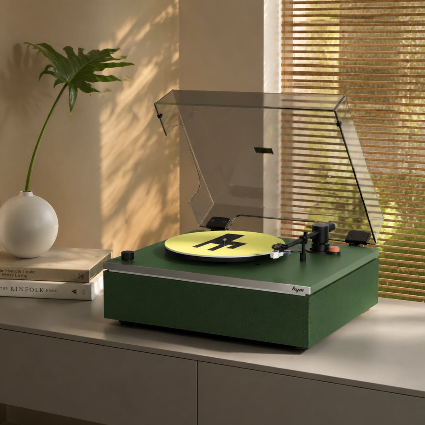HYM Lumi-S turntable