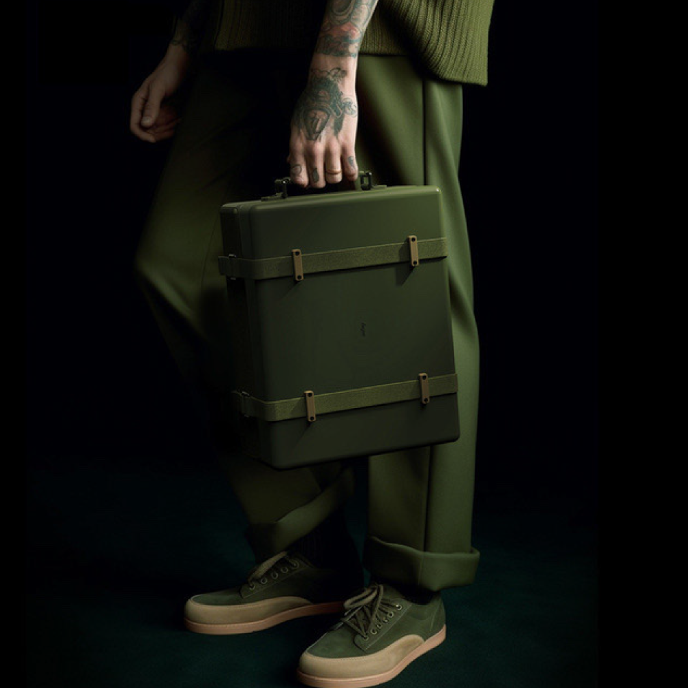 HYM toGO turntable | Moss Green